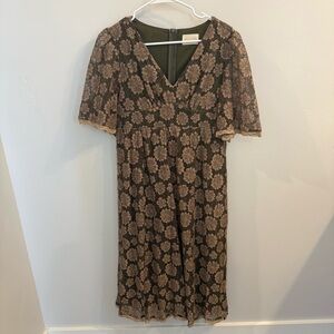 Vintage-Inspired Floral Midi Dress